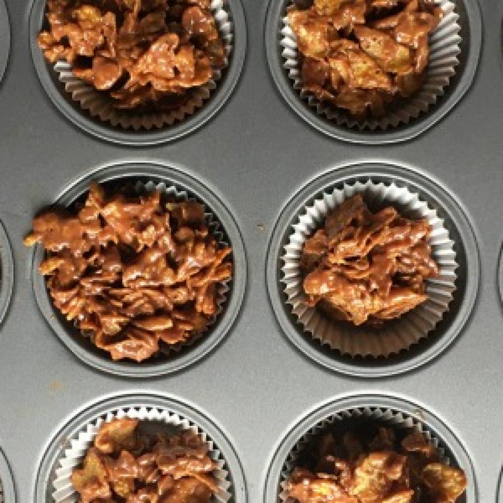 Cooking with Kids: Chocolate Cornflake Cakes