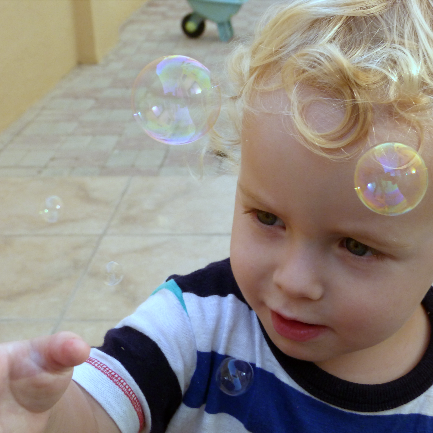 kids and bubbles
